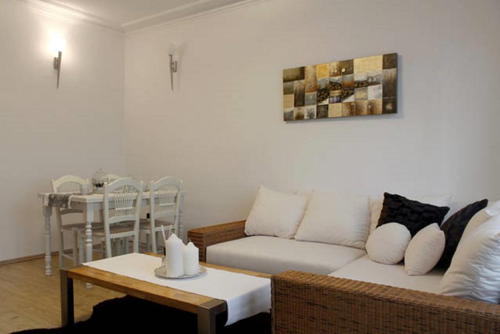 Apartment Argentinska 8 Praha Exteriér fotografie